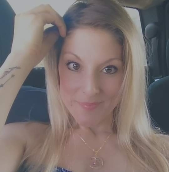 Meet your Posher, Melissa - Picture 1 of 1